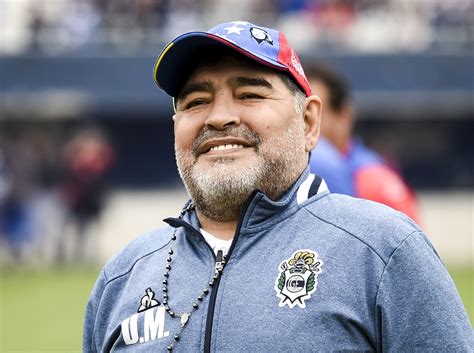 Se terminó el ida y vuelta. Maradona: El día que desheredó a sus hijos y prometió ...