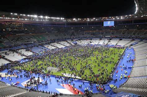 Le Foto Dello Stade De France Dopo L Attentato A Parigi Il Post