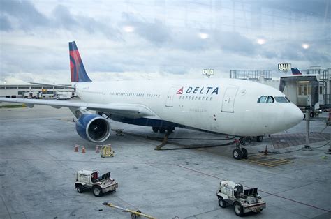 Delta Air Lines Fleet Airbus A330 200 Details And Pictures