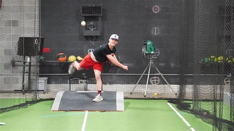 How To Throw A Slider The Definitive Guide For Pitchers