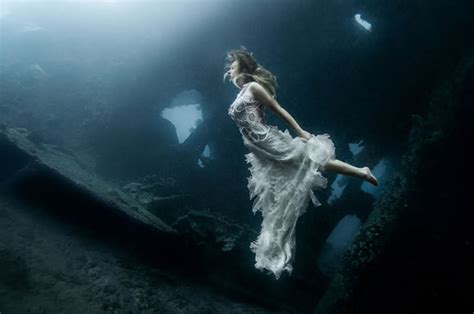 Stunning Models Pose For Breathtaking Underwater Photoshoot