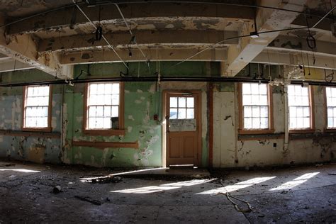 Windows Abandoned Charleston Navy Yard Charleston Navy Y Flickr