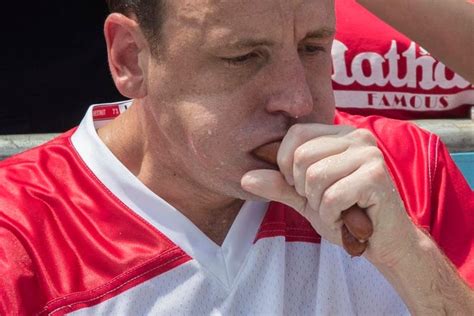 Hot Dog Eating Controversy As Defending Champ Joey Chestnut Downs 74