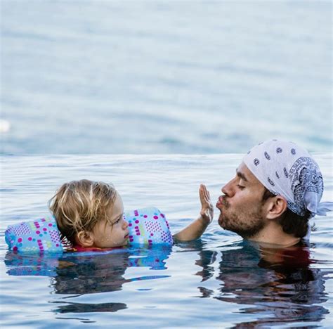 Enrique Iglesias Shares Adorable Photo Of Him Bonding With His Daughter