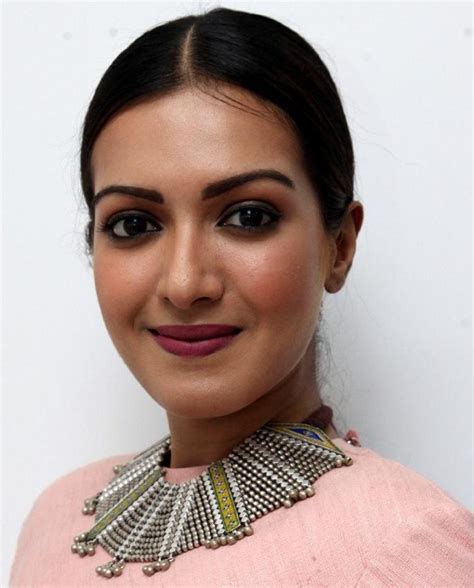 Cute Desi Goddess Actress Pictures Catherine Tresa Beautiful Hot Face Closeup Gallery
