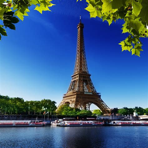 Download Paris Eiffel Tower France 2048 X 2048 Wallpapers
