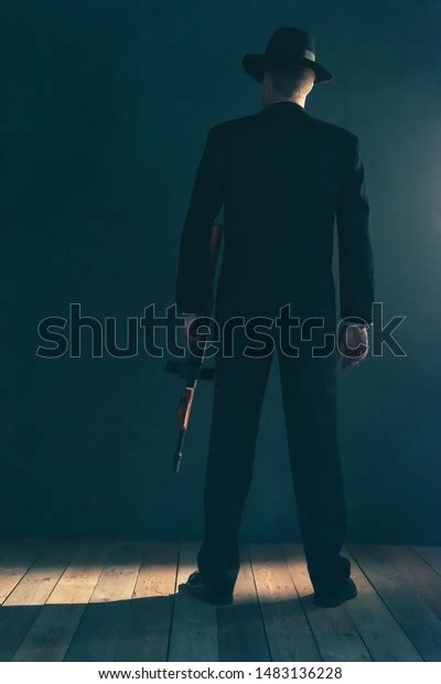 Retro Gangster Stands Machine Gun Rear 스톡 사진 1483136228 Shutterstock