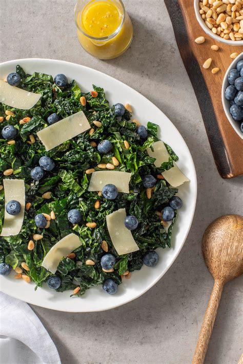 Tuscan Kale Salad With Blueberries
