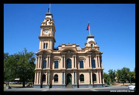 Bendigo Town Hall Side View Of The Bendigo Town Hall In Be Flickr