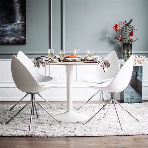 New York Dining Table By Boconcept