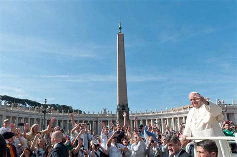 Papal Audience Tickets And Presentation With Guide 2024