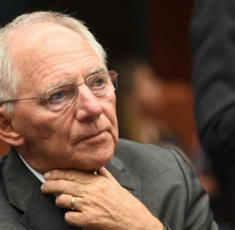 Gemäß artikel (art.) 87a absatz (abs.) 2 grundgesetz (gg) dürfen die streitkräfte außer zur verteidigung nur eingesetzt werden, soweit das grundgesetz dies ausdrücklich zulässt. Polizei: Schäuble fordert Möglichkeit zu Bundeswehreinsatz ...