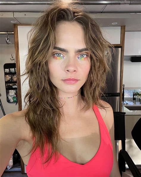 vogue beautyさんのインスタグラム写真 vogue beautyinstagram 「 caradelevingne has a new look delevingne