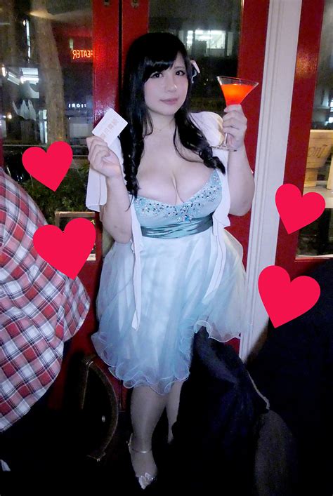 chouzuki maryou highres 1girl asian black hair breasts photo medium plump solo image