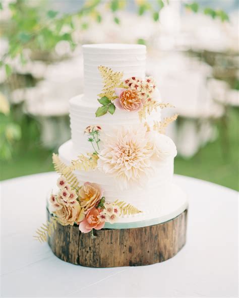 A Romantic Ranch Wedding In Montana Fall Wedding Cakes Wedding Cakes