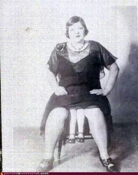 Wha Old Pictures Old Photos Vintage Photos Funny Pictures Crazy Photos Sideshow Freaks
