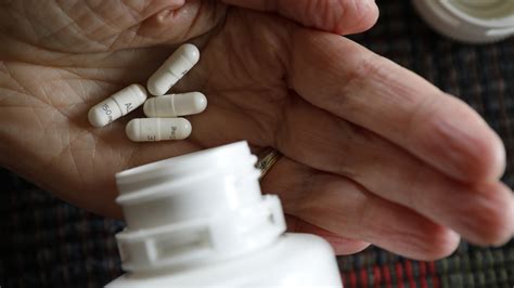 Prices for common prescription drugs shot up 76% in 6 years — Quartz
