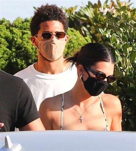 Kendall Jenner Grabs Lunch With Devin Booker Kylie Jenner