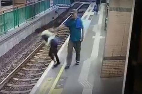 Shocking Moment Man Pushes Woman Onto Train Tracks In Hong Kong London Evening Standard