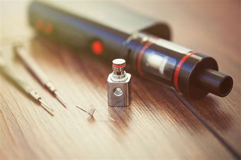 Once your coil is burnt out, you simply throw away your old cartomizer, attach a new one, and continue to go about your day. How to Change a Vape Coil Properly | ROBO2020 Vape Coil ...