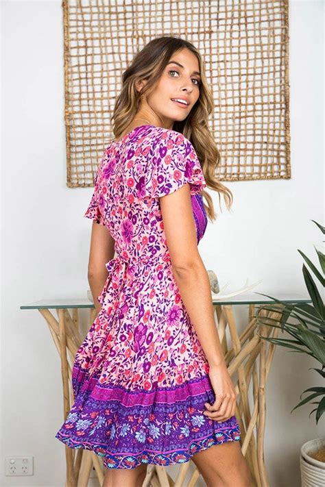 Floral Summer Dress With V Neck And Short Sleeve