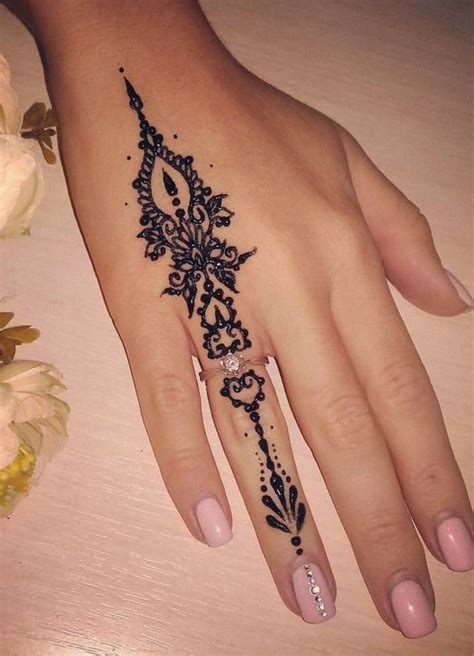 Pin By Ro O On Tatu Simple Henna Tattoo Henna Tattoo Designs Hand