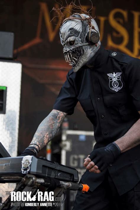 Pin By Randi Cassoutt On Mushroomhead Metal Music Bands Badass Pictures Creepy Masks