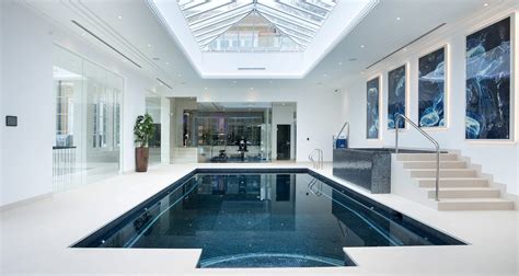 Indoor swimming pools, while still considered a pretty fancy feature in the home, are truly gaining to have an indoor pool usually requires building an addition to your home or having an enclosed building. Indoor Swimming Pool - Clear Water