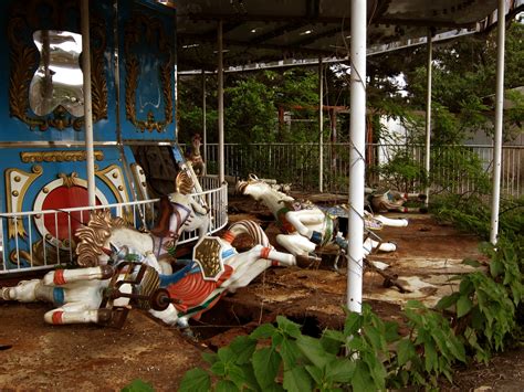 Okpo Land South Koreas Abandoned Amusement Park 12 Pics