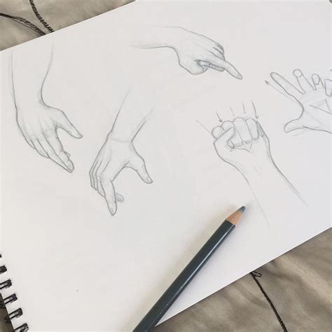 100 Drawings Of Hands Quick Sketches And Hand Studies How To Draw