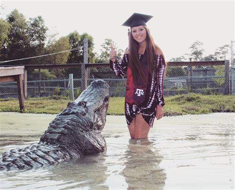 Texas Aandm Coed Takes Eye Popping Graduation Photos With Giant Alligator