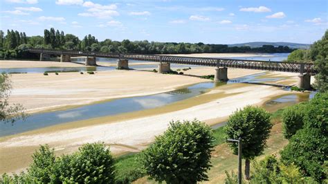 Sécheresse Le Niveau Et Le Débit De La Loire Inquiètent