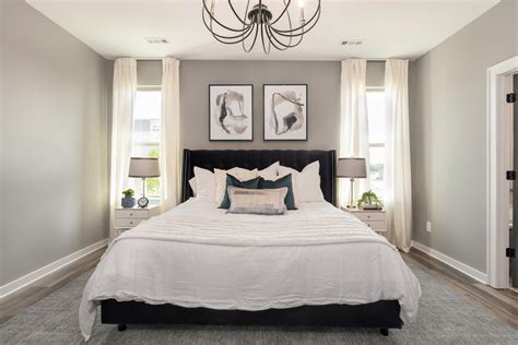 32 white bedrooms that exude calmness. Simple Grey Wall Bedroom | Gray bedroom walls, White ...