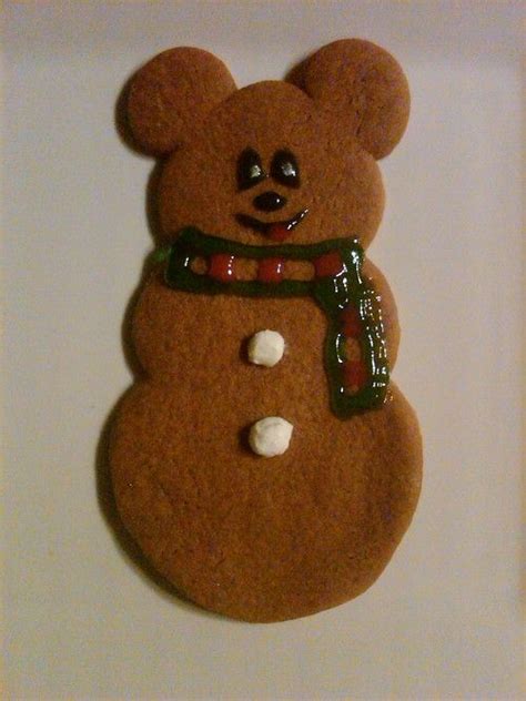 Gingerbread Cookies Disneyland With Images Ginger Bread Cookies Recipe Gingerbread