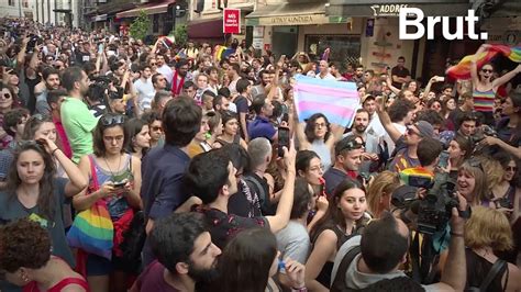 Turquie La Gay Pride Organis E Malgr L Interdiction Youtube