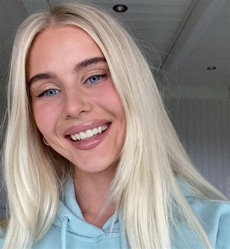 Amalie Snøløs On Instagram “have A Nice Weekend ” Amalie Snøløs Ash Blonde Hair Colour Cool