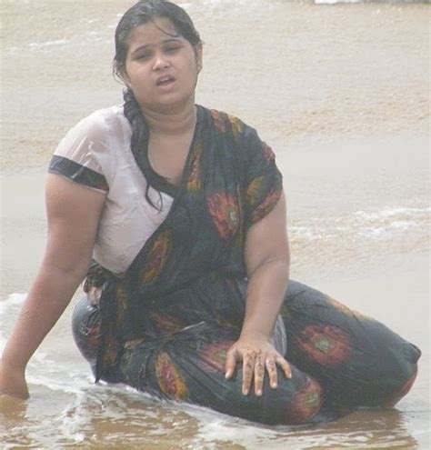Andhamina Bhamalu Chubby Babe Bathing At River