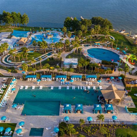 5 Top Texas Hotel Resorts With Wild Waterparks For Late Summer Escapes