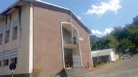 Anthu Atatu Akuganiziridwa Kuti Adaba Malata Ku Police College Malawi