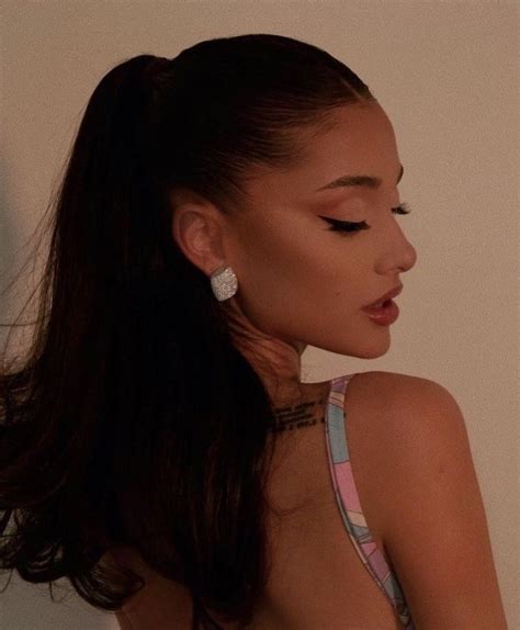 Pin By Amy Sarai Oquendo Nieves On Ari In 2021 Ariana Grande