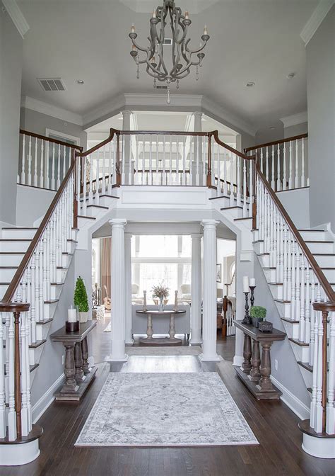 15 Outstanding Traditional Entry Hall Designs You Need To See