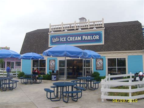 Toft S Ice Cream Parlor Located At Cedar Point In Sandusky Ohio Cedar Point Ohio Sandusky