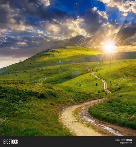 Imagen Y Foto Mountain Path Uphill Sky Sunset Bigstock