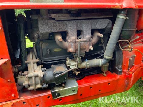 Klaravik Auktioner Traktor Nuffield Universal M4