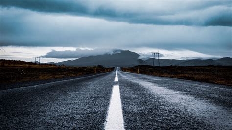 Download Wallpaper 3840x2160 Road Asphalt Marking Mountain Clouds