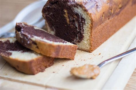Marble cake is popular in north america because german immigrants brought the idea over in the 19th century. Marmorkuchen mit Erdnussbutter