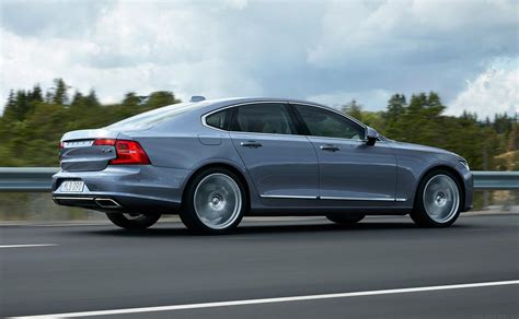 Rather than sporty handling and big power. Volvo S90 Launched To Challenge The S-Class, A8, XJ-L & 7 ...
