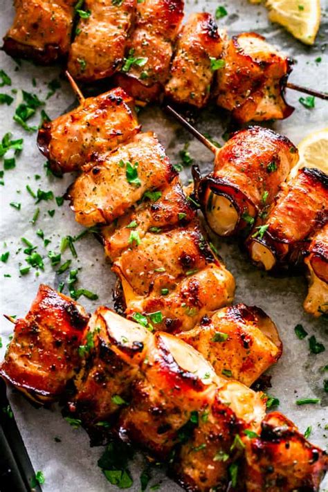 This recipe is guaranteed to make someone feel completely spoiled. Bacon Wrapped Chicken Skewers | Easy Party Food Appetizer