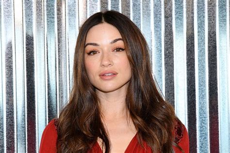Crystal Reed Wiki Net Worth Height Weight Relationship Full Biography Pop Slider