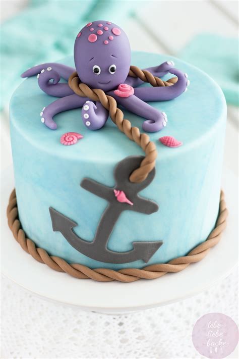 Fondant, blütenpaste und auch modellierfondant bestehen fast komplett aus zucker, d.h. Martime Fondanttorte | Meerjungfrau kuchen, Kuchen mit ...